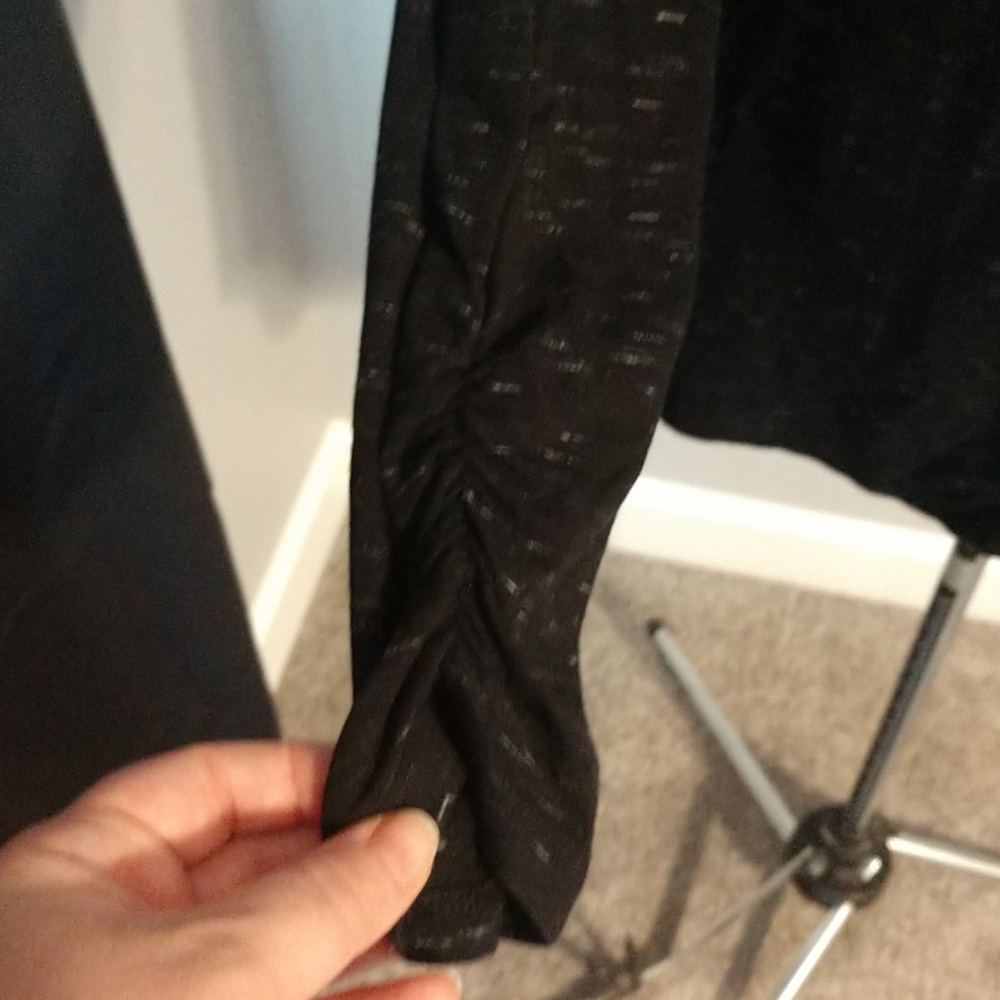 Top - Picture 5 of 9